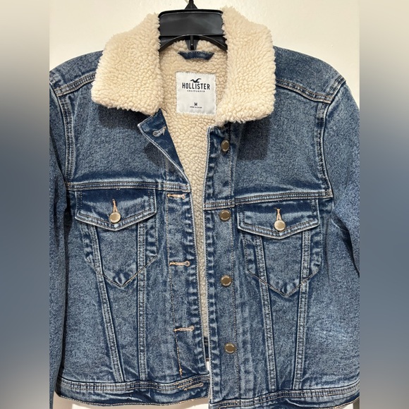 Hollister Denim jacket size medium - Picture 2 of 4
